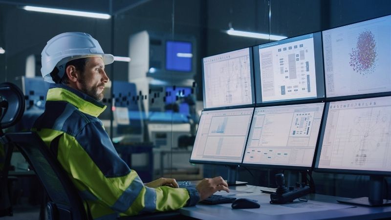 Quản lý dữ liệu và tăng tốc sản xuất